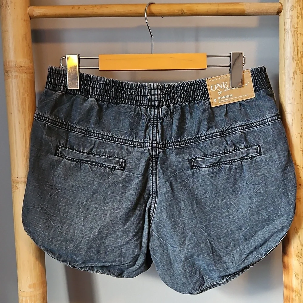 One Teaspoon RUNNER Shorts💙 - Picture 5 of 7